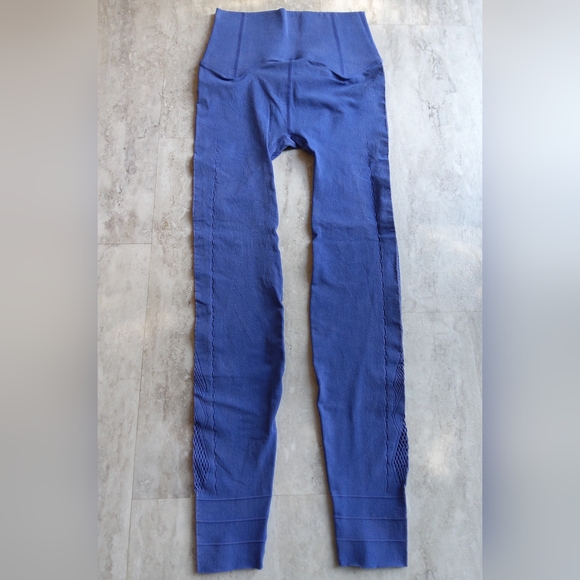 Free People Running Through My Mind Leggings NWOT - LARGE - Picture 14 of 16